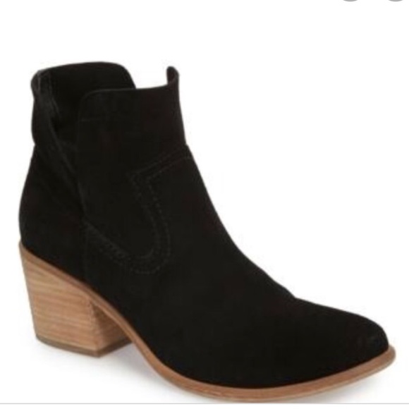 bp Shoes - BP. Black Brice Notch Suede Ankle Booties 8.5